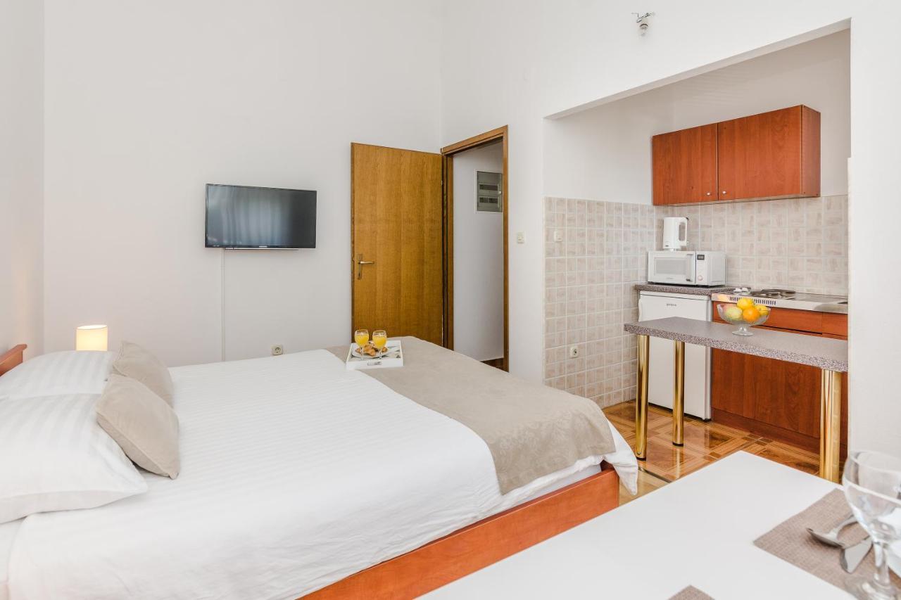 Apartments Marija Стариград-Пакленица Экстерьер фото